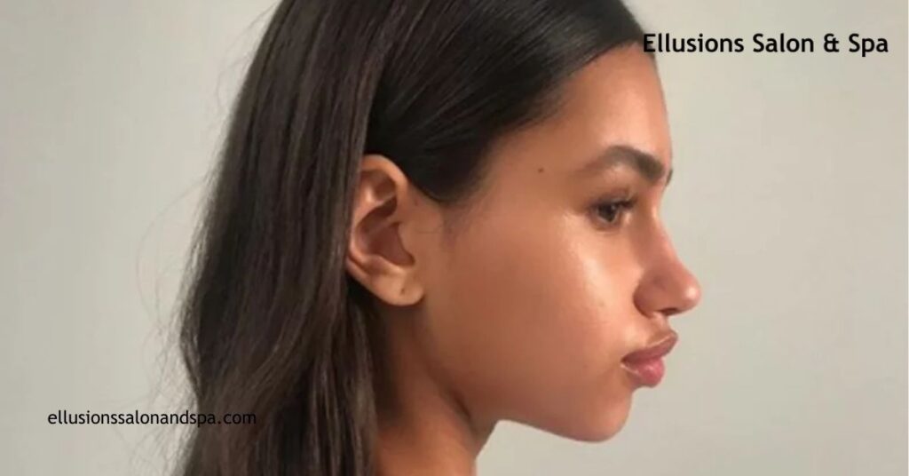 Master the Art of Tucked Hair: Stylish Looks for Any Occasion 8 Master the Art of Tucked Hair: Stylish Looks for Any Occasion 7